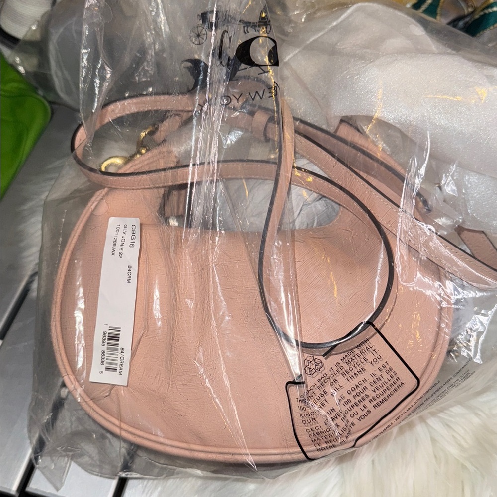 Coach Jonie Bag 22, Cream NWT SOLD OUT!!!! - Picture 12 of 13